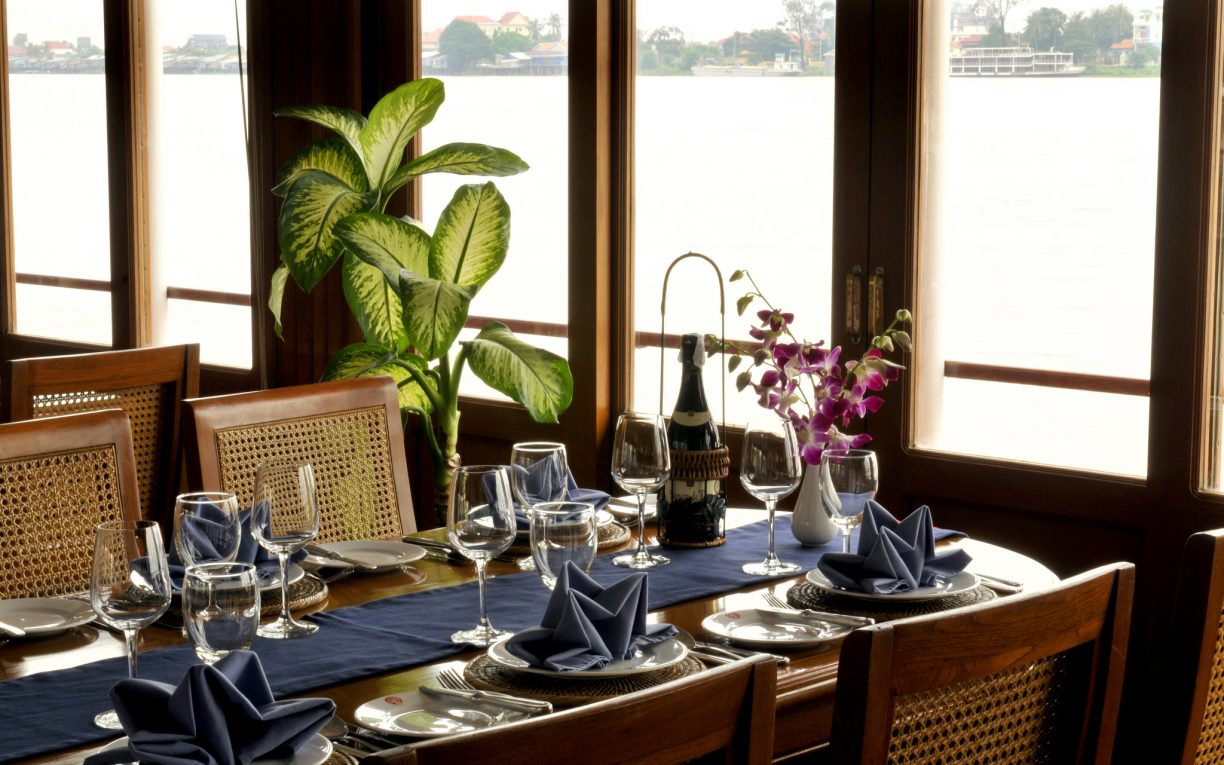 Pandaw Mekong Restaurant cruise