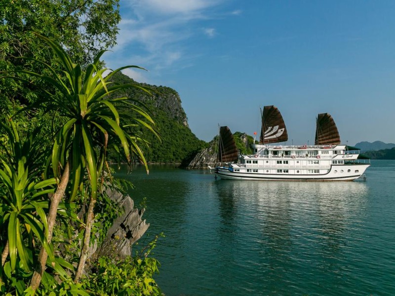 bhaya classic cruise ha long bay vietnam 2