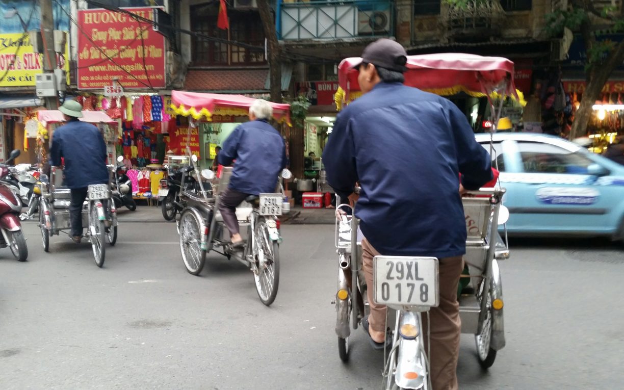 road mopeds cars sapa vietnam
