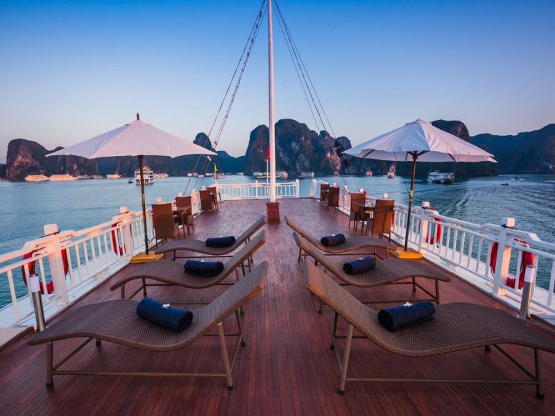 sundeck bhaya classic cruise halong bay vietnam